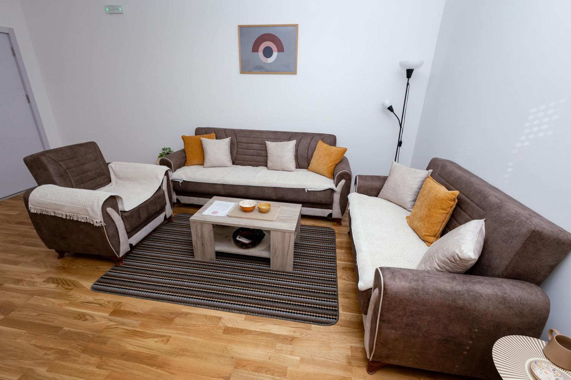 Elegant Escape Podgorica Apartment Luaran gambar